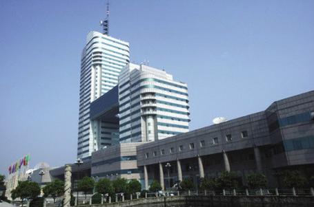 衛視播出的多檔王牌節目均在這里攝制完成.